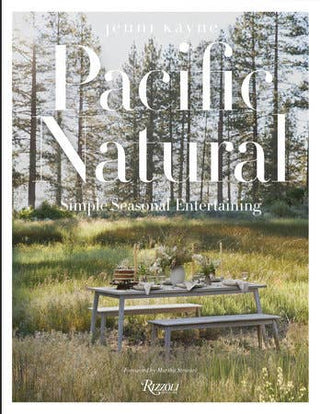 Book cover of 'Pacific Natural: Simple Seasonal Entertaining' with a table and outdoor setting.
