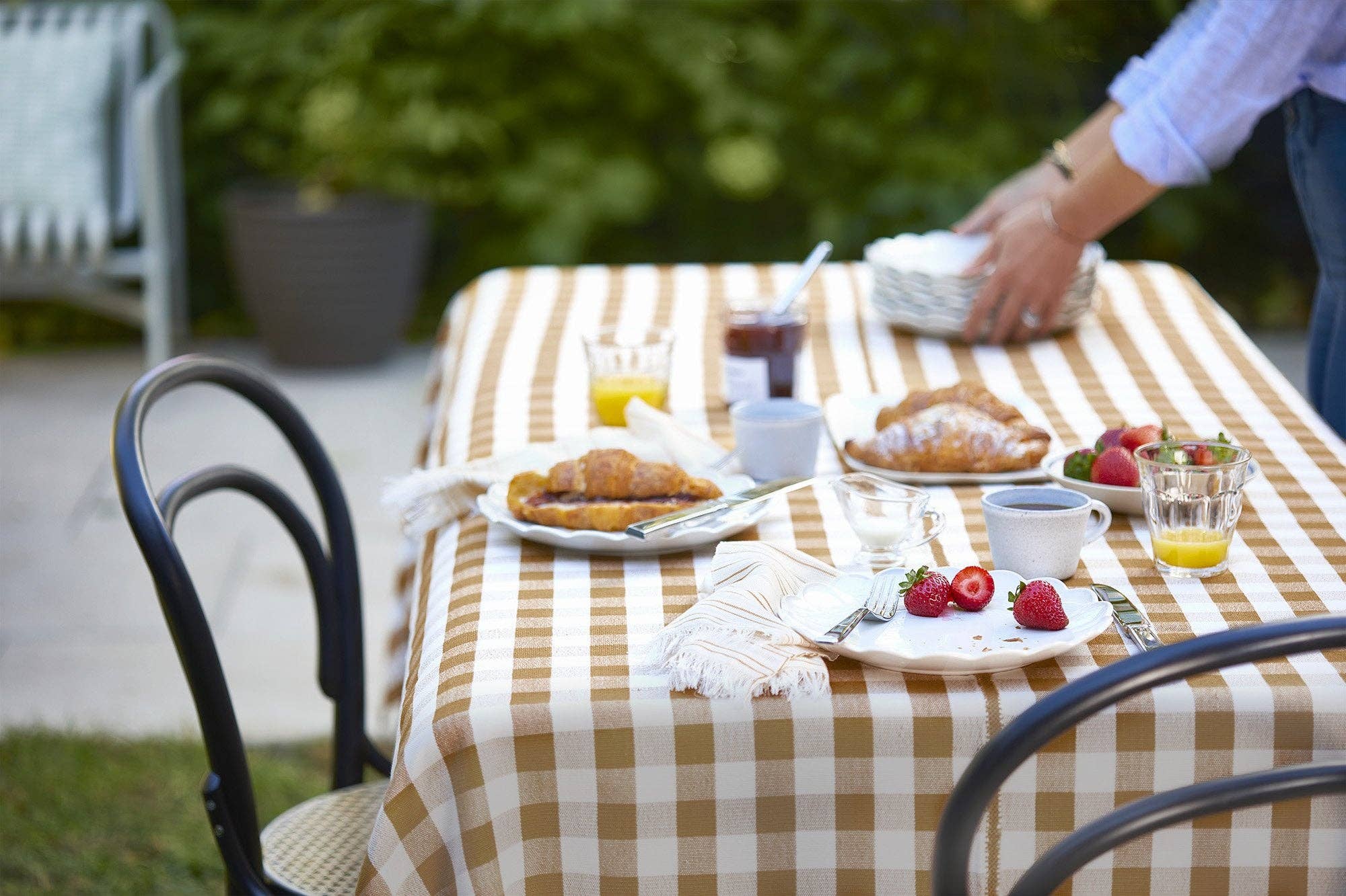 Beti Tablecloth: Medium - FORD + ELM