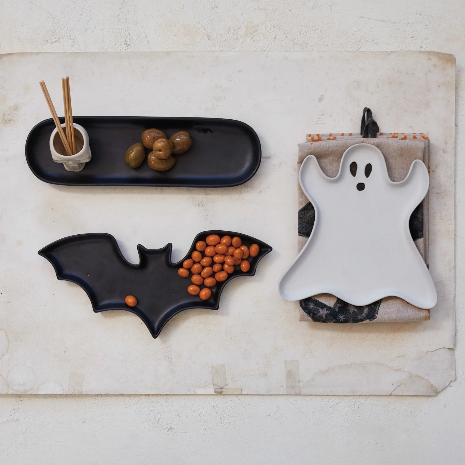 Stoneware Ghost Plate, Matte White - FORD + ELM