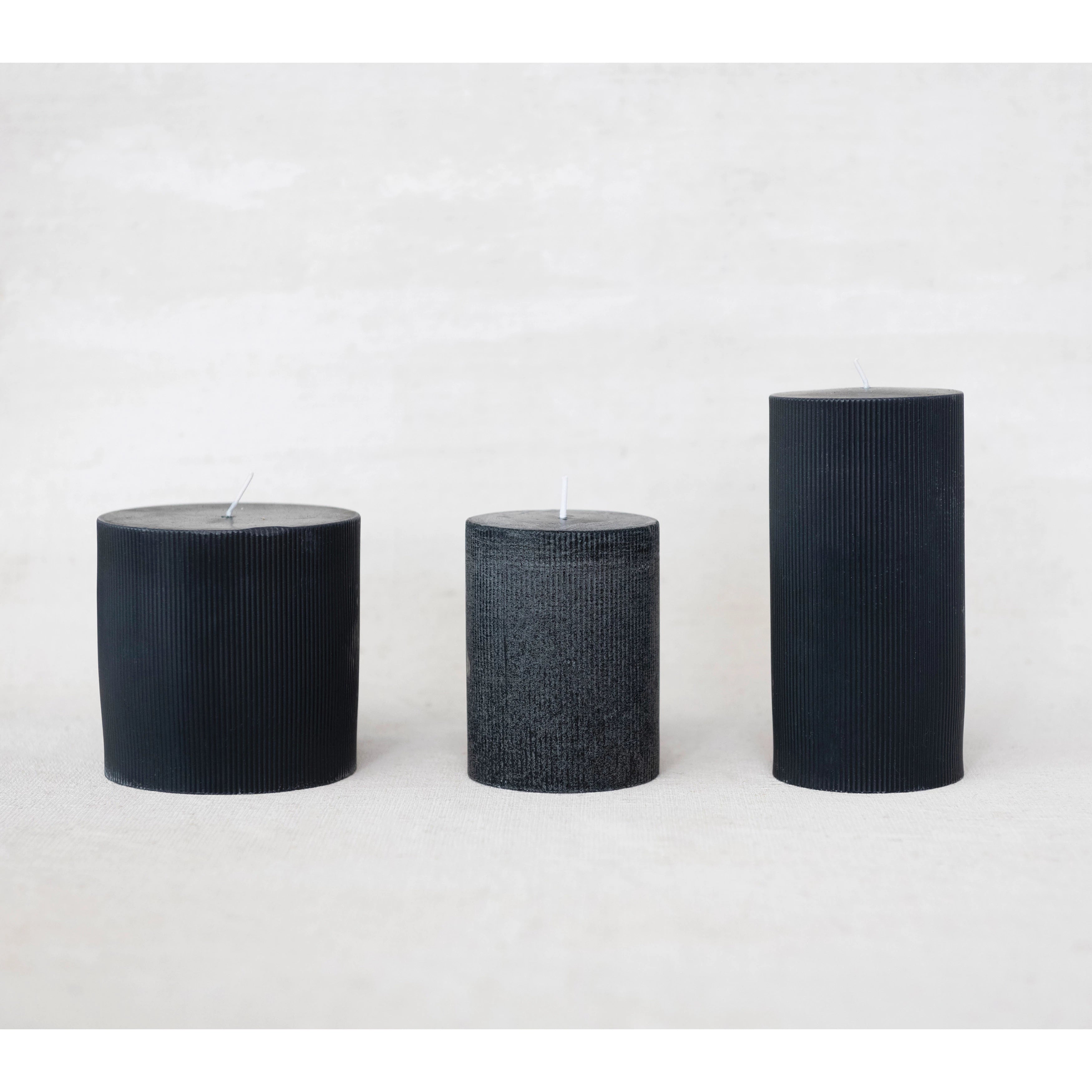 Unscented Pleated Pillar Candle, Noir - FORD + ELM