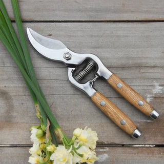 Secateurs With Wooden Handle - FORD + ELM
