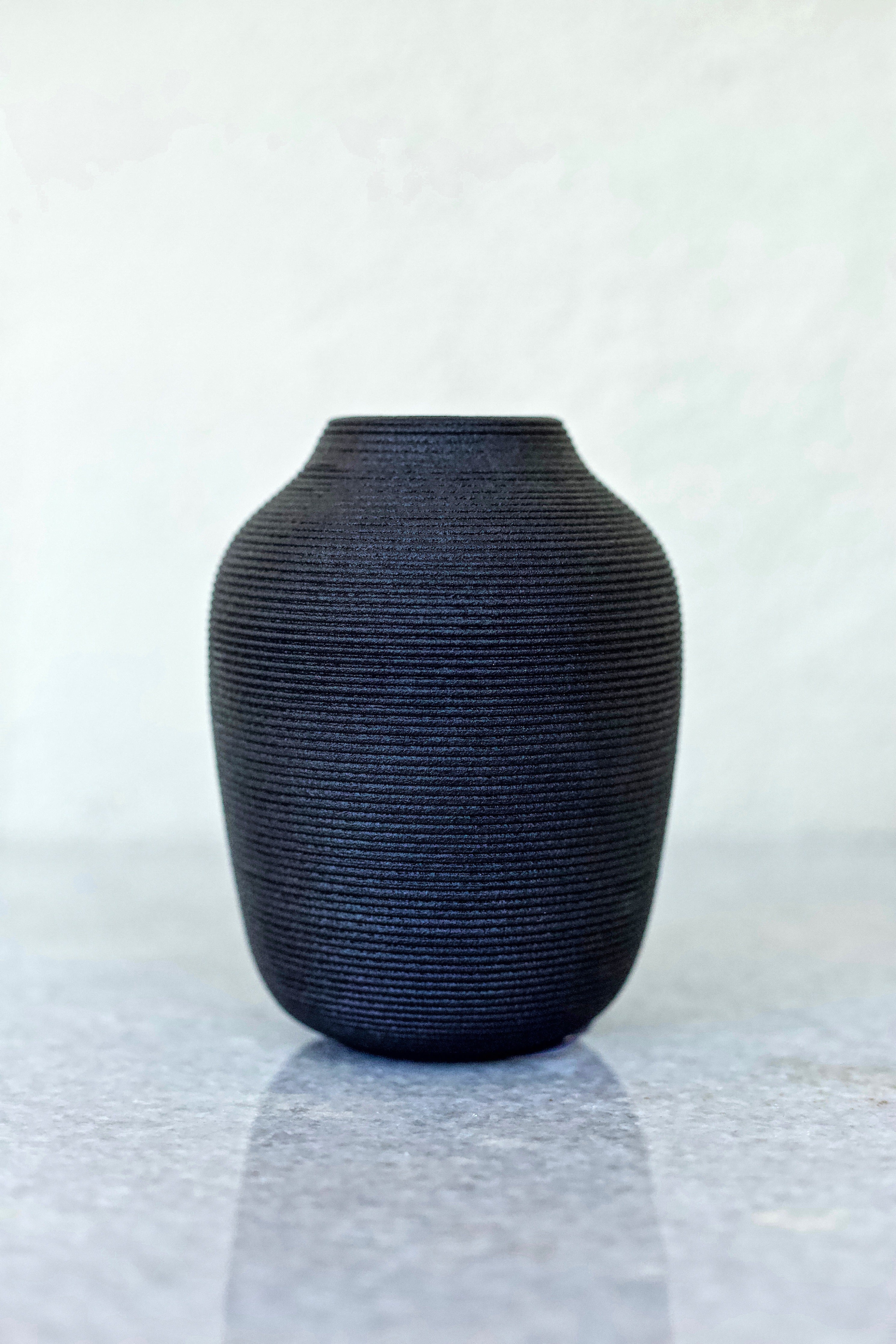 Small Arrangement Vase - Black